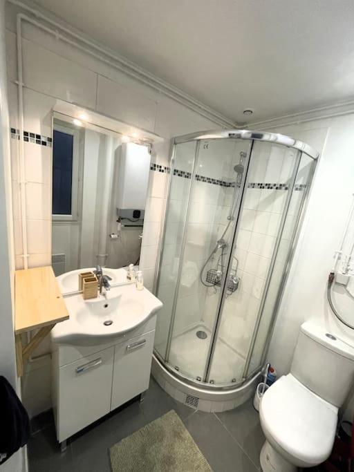 Paris: Appartement Batignolles מראה חיצוני תמונה